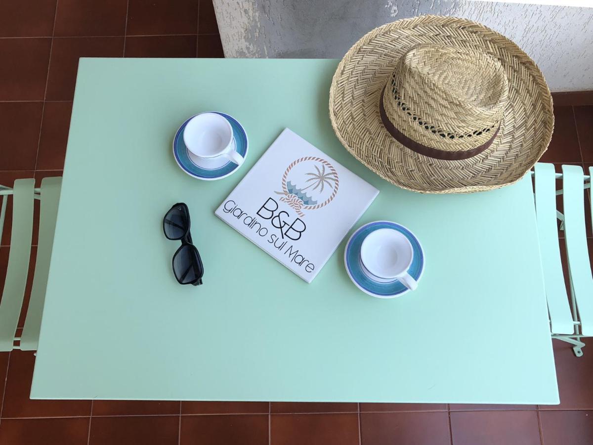 Giardino Sul Mare Bed & Breakfast Пати Екстериор снимка