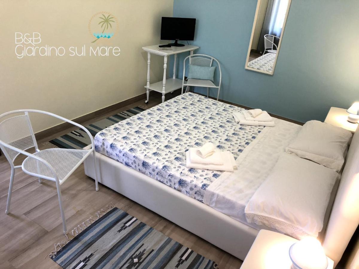 Giardino Sul Mare Bed & Breakfast Пати Екстериор снимка