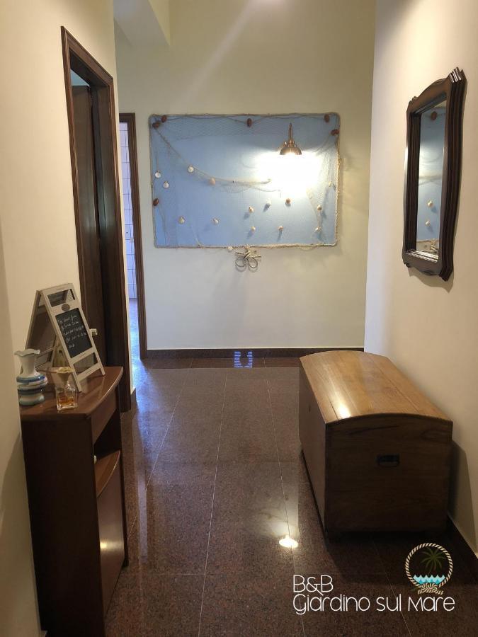 Giardino Sul Mare Bed & Breakfast Пати Екстериор снимка