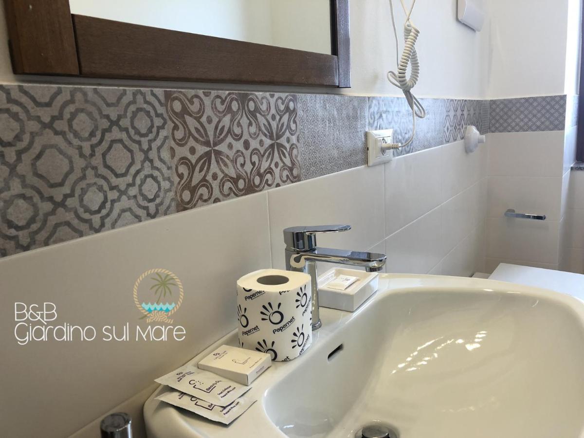 Giardino Sul Mare Bed & Breakfast Пати Екстериор снимка